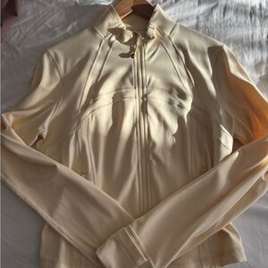 Butter cream cropped define jacket